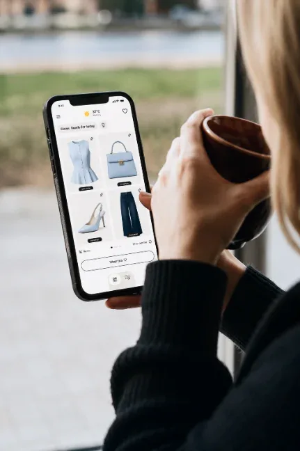 Browsing outfit suggestions in the Macgie app